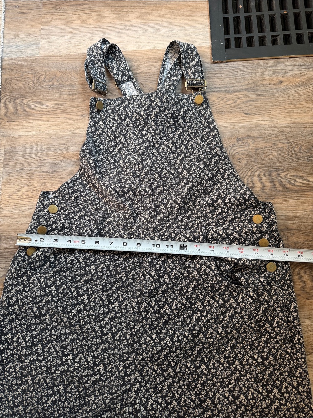 Floral Print Overalls - Picture 6 of 7